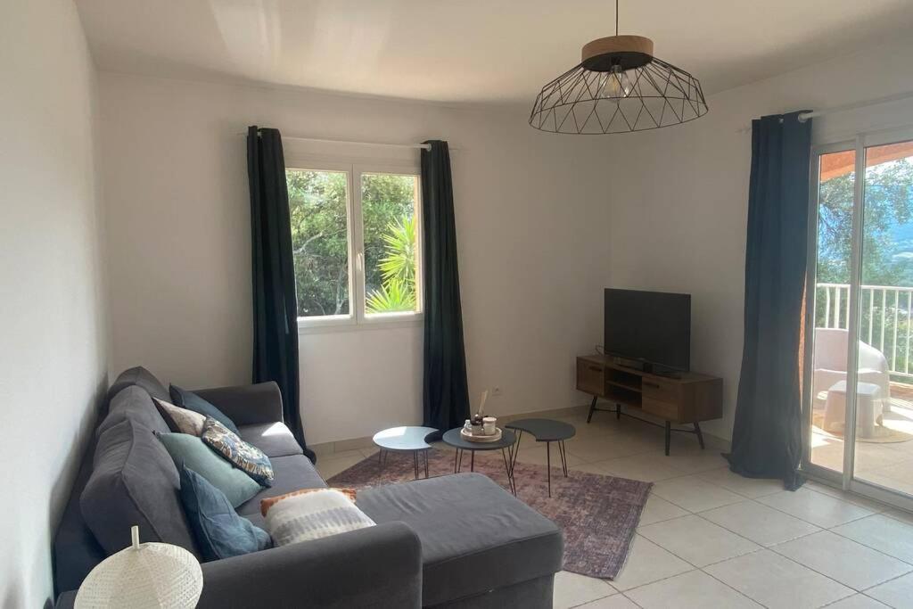 Joli F3 De 60M2 Avec Balcon Apartment Bastelicaccia Bagian luar foto